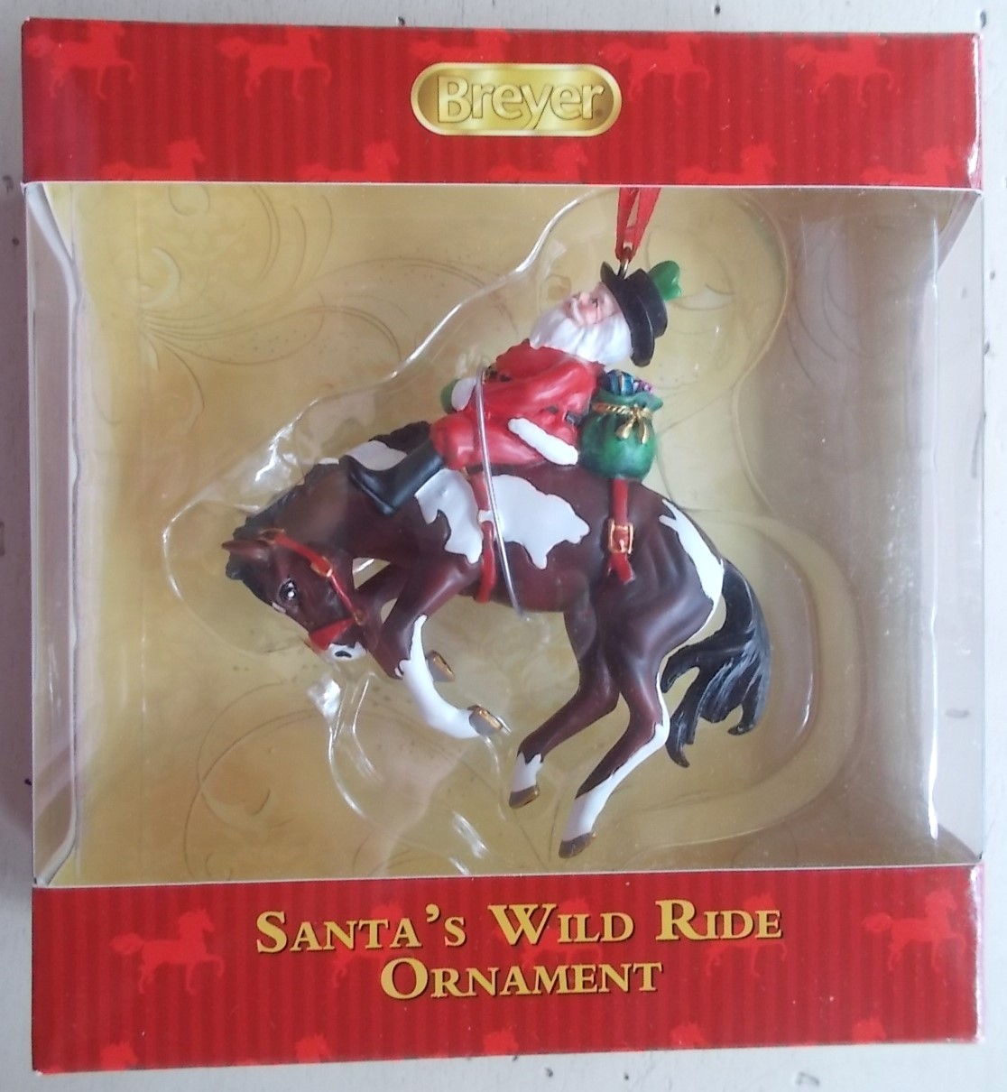 Santa Ornament 2017: Santa's Wild Ride | BreyerHorseRef
